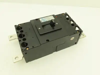 Fuji Electric EA402A  2-Pole Auto Circuit Breaker 300A 600VAC 250VDC 2-Pole