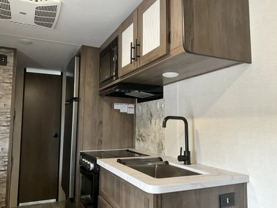 Used 2021 FOREST RIVER PRIME TIME AVENGER Campers, Caravans, Motorhomes Michigan US | Miedema Asset Management Group #1322411