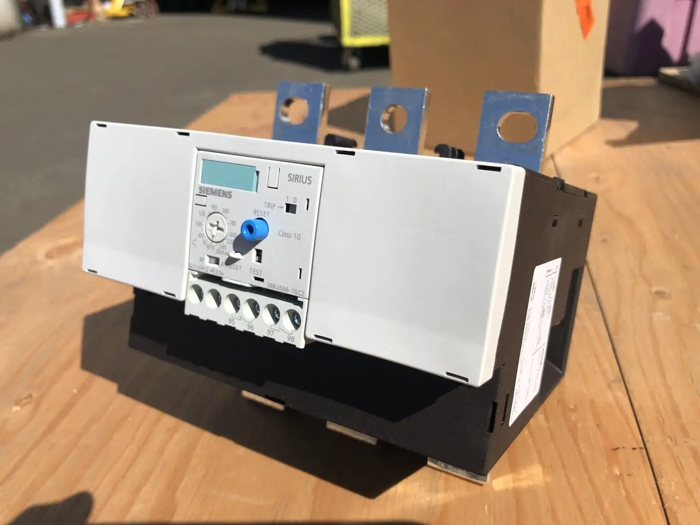 NEW SIEMENS 3RB2066-1GC2