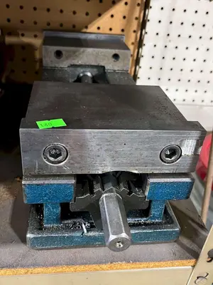 USED KURT 3600V