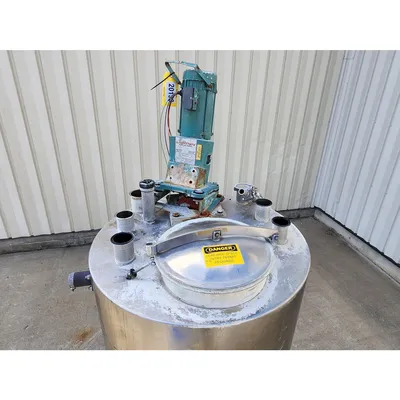 Used Stainless Steel Vertical Mix Tank – 260 Gallon
