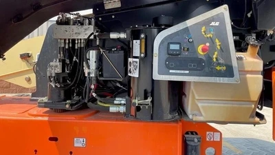 USED 2022 JLG 400S