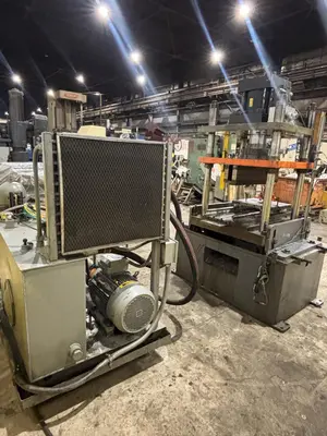 100 TON ROLLFORM INC HYDRAULIC 4 POST CUTOFF & POWER UNIT, 12" STROKE USED