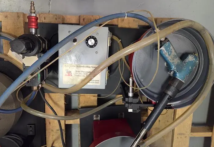 Used TRIAD PNEUMATICS SCREW SHOOTER Misc Woodworking Machinery | John G Weber Co Inc #344678