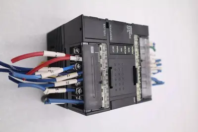 Omron CP1L-L20DR-D CONTROLLER PROGRAMMABLE CPU 12INPUT STOCK 2992C