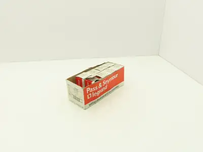 Pass & Seymour L715-P Legrand Turnlok Plug 2P 3W Grounding 15A 277VAC Box of 8