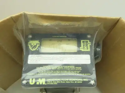Universal Flow Monitors MN-IIB30GM-8-32V1.0-2NL-6D-10U 0 - 30 GPM Flow Meter