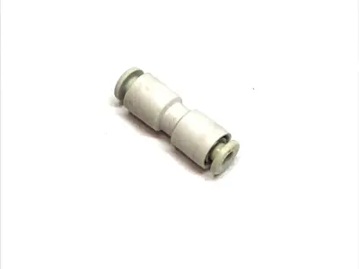 KQ2H03-00A | SMC  Straight Union Fitting 5/32 In Push-In Tube LOT OF 25 - Used