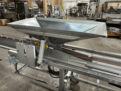 Berry Volumetric Clamshell Filler