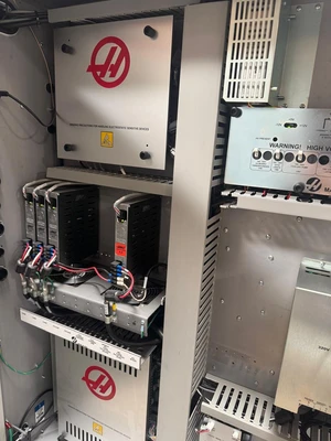 Haas _UNKNOWN_ Machining Centers & Milling Machines | Amiron Machinery (8)