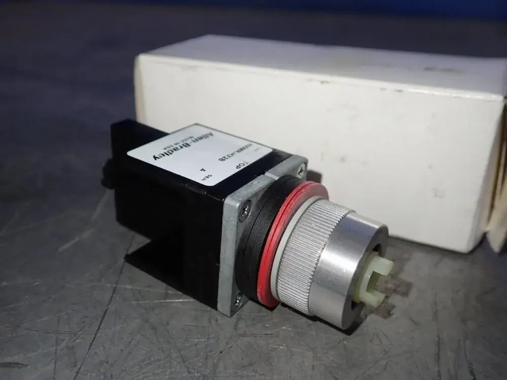 NEW ALLEN BRADLEY 800MRHX2B