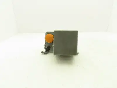 Showa LCB 4 Lubrication Pump Lube Oil 100V 0.1LPM 1.2Mpa