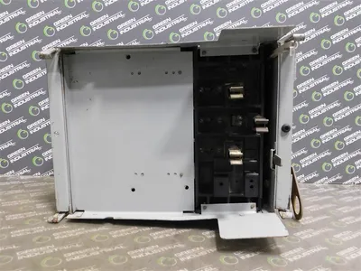 ITE UV321 XL-Universal Bus Duct Fusible Safety Switch Plug 30A 240VAC 7.5HP Used