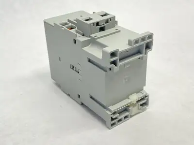 USED ALLEN-BRADLEY SER. C CONTACTOR 3P 30A 600VAC 24VDC COIL