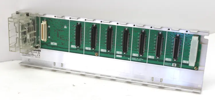 Used MITSUBISHI Q68B Programmable Logic Controllers | Industrial Parts R Us Inc. #359192