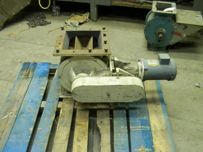 Used _UNKNOWN_ 700-2 Air Locks Minnesota US | A&I Equipment #1317821