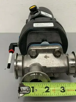 USED ITT 3-WAY DIAPHRAGM STAINLESS STEEL VALVE W/ 2" SANITARY FIT & POSITION MONITOR