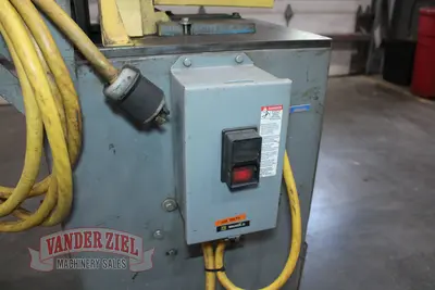 Used KALAMAZOO INDUSTRIES _UNKNOWN_ Belt Grinders Including Sanders Michigan US | Vander Ziel Machinery Sales #1262367