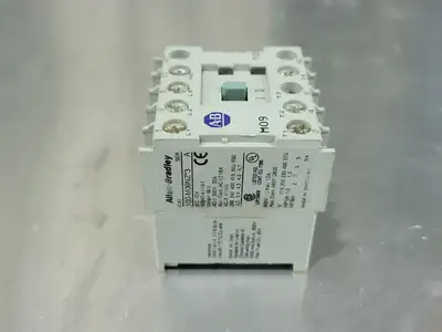 USED ALLEN-BRADLEY 100-M09NZ*3