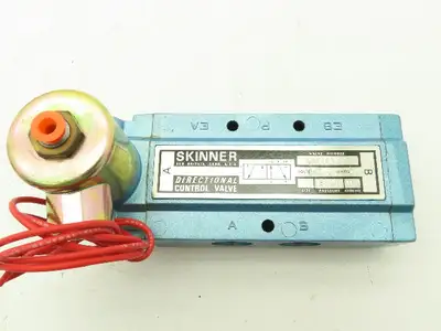 Honeywell Skinner S3R0AGLX Directional Control Valve 5-Way 2 Pos 240VAC 150 PSI