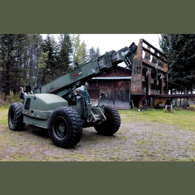 Used 2002 SKYTRAK MMV (MILITARY) Telehandlers British Columbia CA | Savona Equipment LTD #1146387