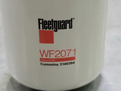 NEW FLEETGUARD WF2071