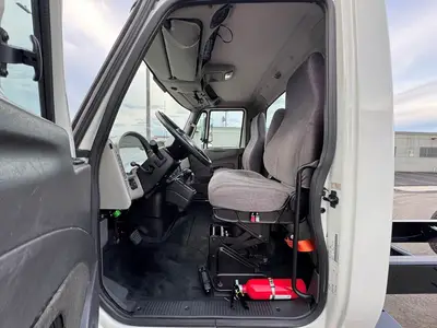 Used 2018 INTERNATIONAL DURASTAR 4300 Cab Chassis trucks Florida US | Truck and Van Outlet #1509142