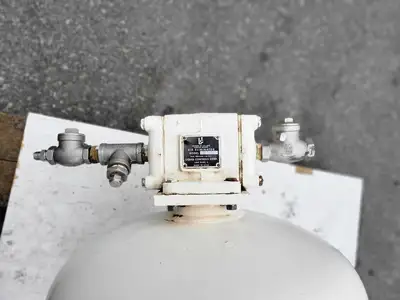 USED LIQUID CONTROLS A8170