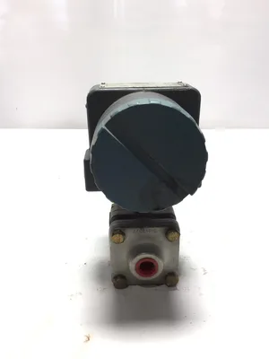 Foxboro 821GM-HS1SL2 Electronic Transmitter MWP 50 PSI 10-50mA