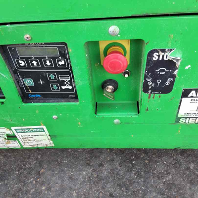 USED 2015 Genie GS-3232
