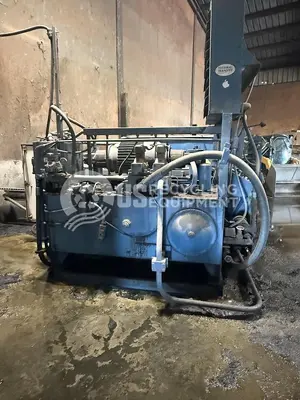 Used LOGEMANN 245-AT-1 2 RAM HORIZONTAL BALER Balers Ohio US | US Recycling Equipment #1465917