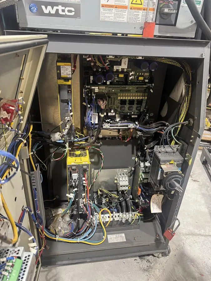 Used 2012 FANUC FANUC M900IA/260L Robots Michigan US | Aucto #1333578