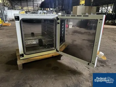 NEW BINDER Binder Oven, Model ED-115-UL