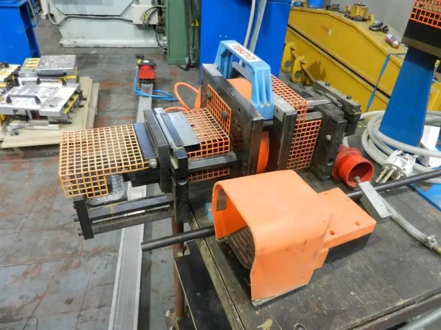 USED TEKNA PUNCHING UNITS