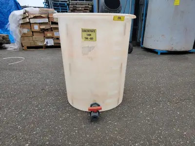 4 x Plastic Tanks