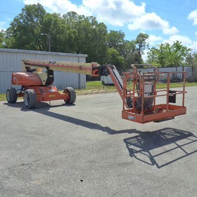 USED 2013 JLG M600JP
