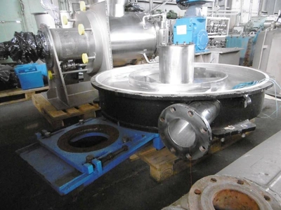 Krauss-Maffei VZU 125/2.5 perforate basket centrifuge, Hastelloy.