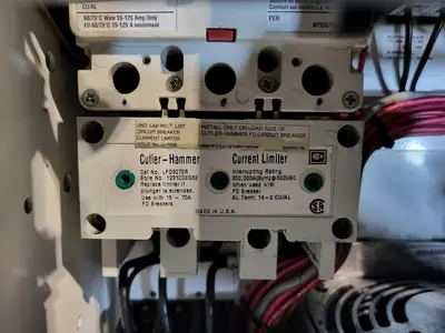 Used EATON SVX015A1-5A4N1 Switchgears British Columbia CA | Lenmark #240367