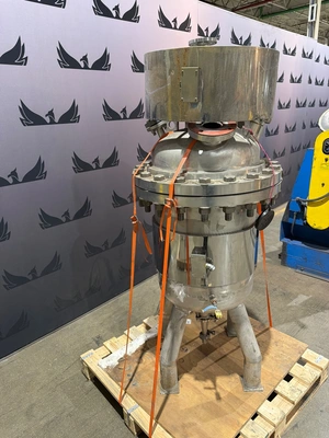 HYDROGENATION REACTOR WITH THERMOCOUPLE ASSEMBLY AND PROCESS HEATER; USED