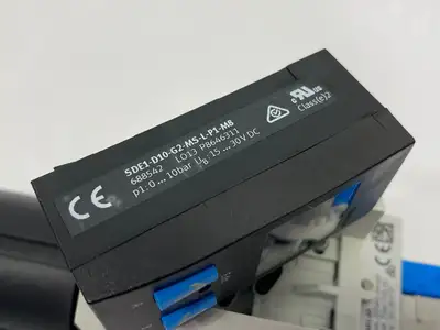 USED FESTO FILTER REGULATOR 526490 W/ DIGITAL SWITCH