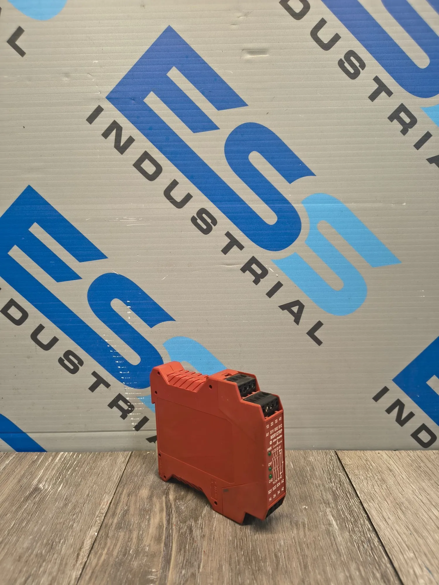 Used Allen-Bradley 440R-N23135 Relays & Switches South Carolina US | ESS Industrial Equipment Sales #1277036