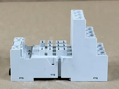 NEW ALLEN-BRADLEY 700-HN153