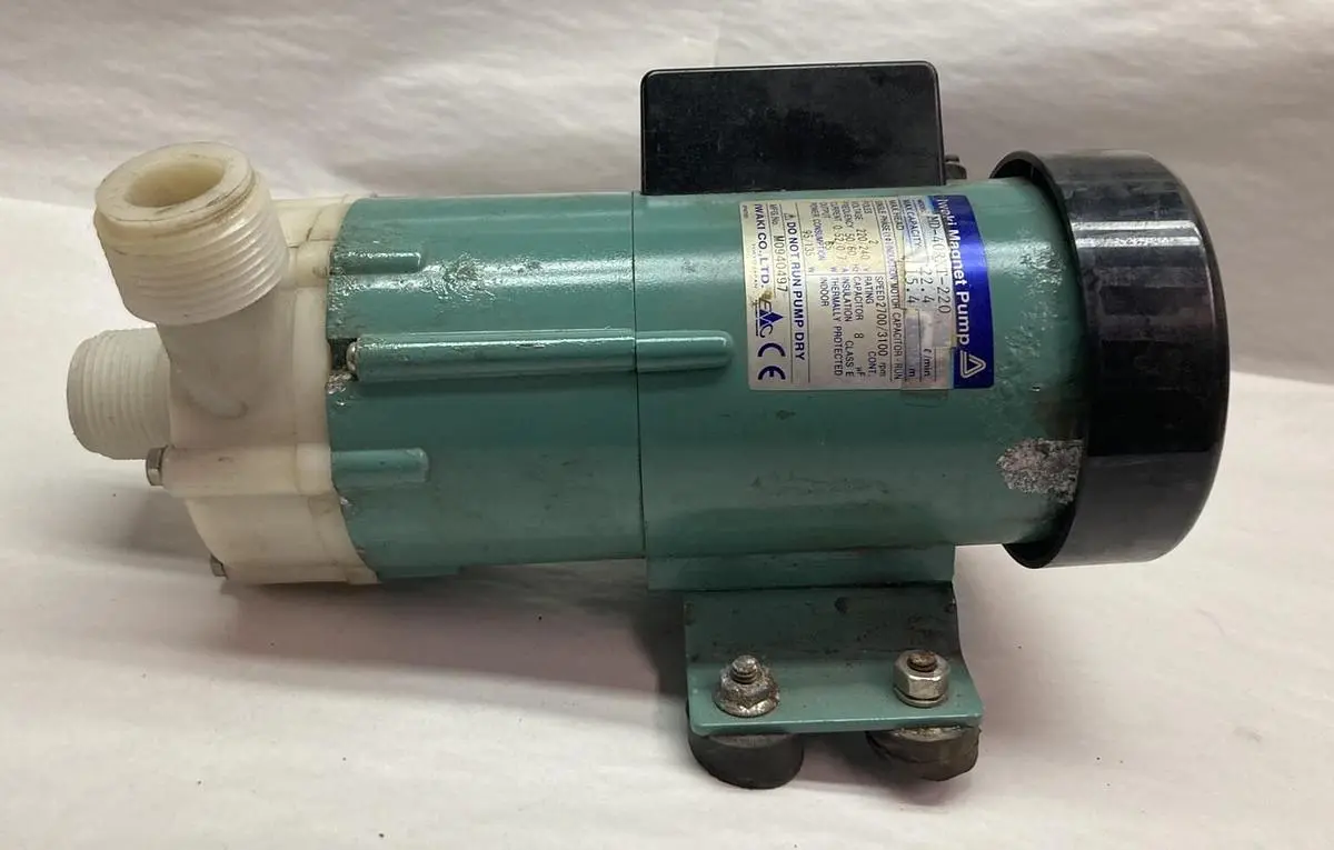 USED IWAKI MD-40RXT-220