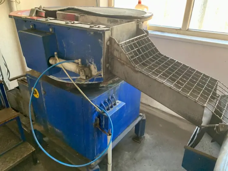 Used 1983 TROWAL CVE 125 PN Vibratory Machines CZ | Amaron s.r.o. #1064950