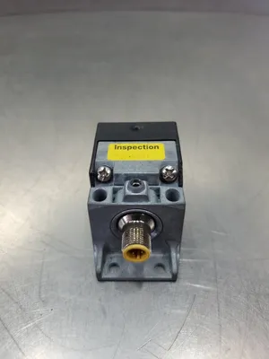 TURCK Ni25U-CK40-AP4X2-H1141 10-65VDC Proximity Module. 5D