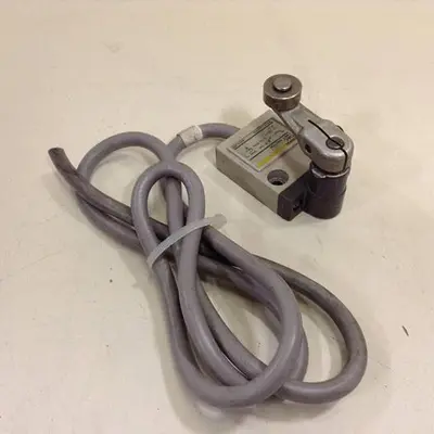 USED OMRON D4C-9033