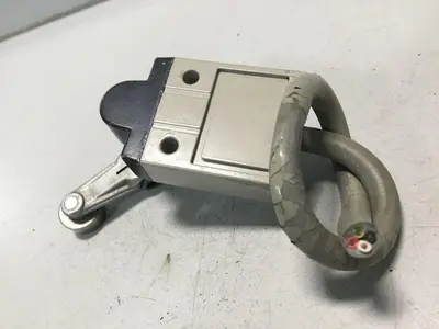 USED OMRON D4C-9033