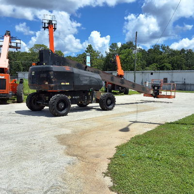 USED 2012 JLG 800S