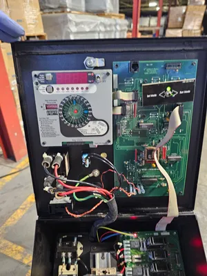 HOT MELT TECHNOLOGIES PROFLEX G9 Glue Machines | CNCsurplus (6)