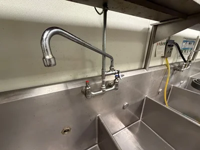 Used _UNKNOWN_ _UNKNOWN_ Sinks Georgia US | Auction Management Corporation #1548616